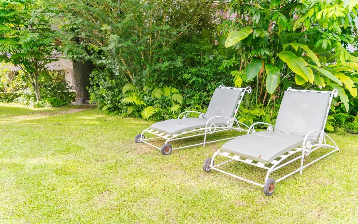 Devi fare lavori in giardino o costruire? Ecco perché è fondamentale livellare il terreno prima